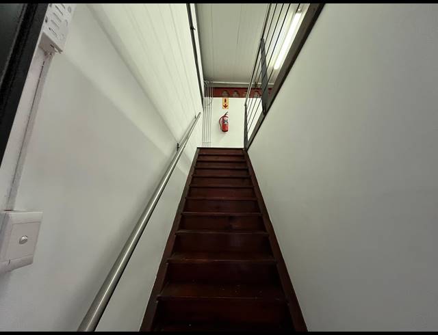 365M² OFFICE TO LET IN NDABENI